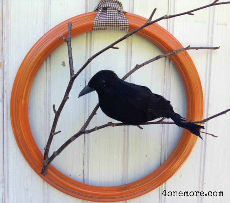 Nevermore Fall Raven Wreath Tutuorial @4onemore.com